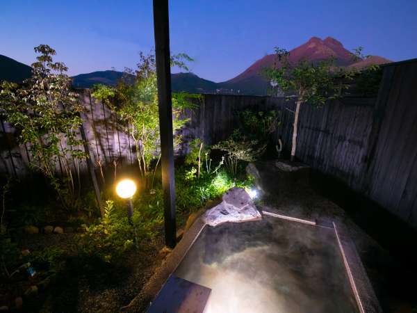 【露天風呂付きジュニアスイートモダンルーム】プライベート空間で由布岳を望みながら温泉へ