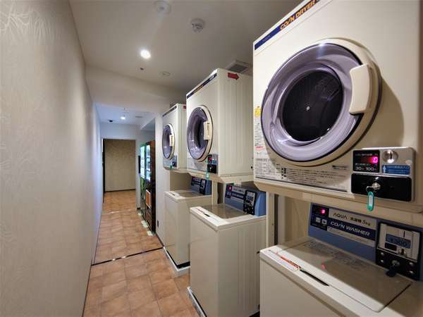 2F�����̔��@�A���X�@�A�R�C�������h���[�@�G���A