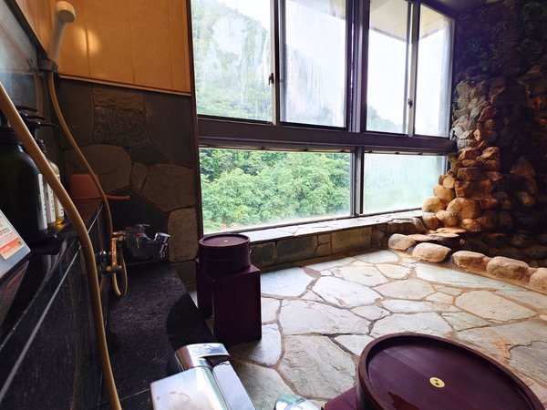 �S�i�i10�����4���j��24���ԋq���ɂēV�R��������y���݂��������܂��B