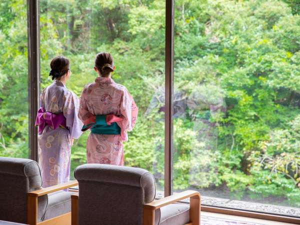 �`�i�σC���[�W�`�ٓ��e������R�̑厩�R�𒭂߂邱�Ƃ��ł��܂�