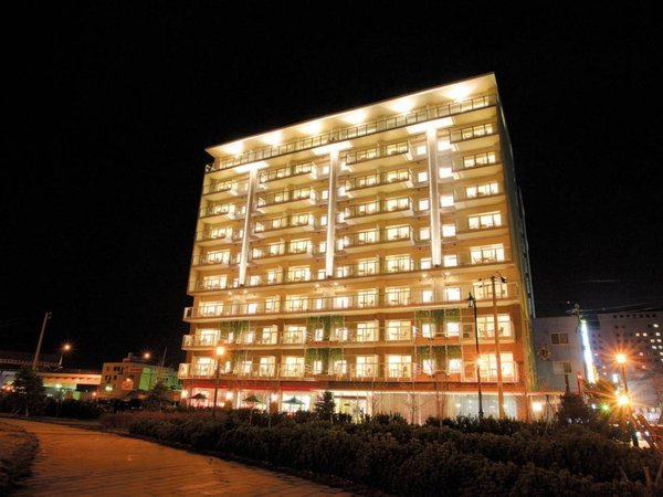 HAKODATE �j�݋�y�� HOTEL��RESORTS�̊O�ώʐ^