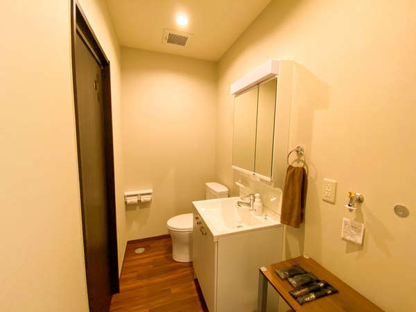 �����ʂ��[���̎{�ݎʐ^3