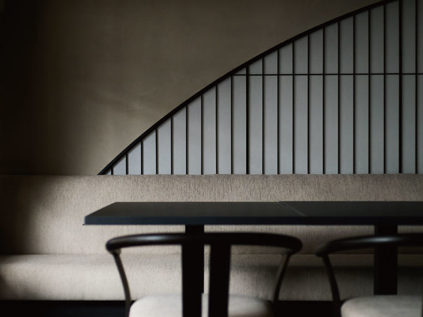 ���_���ȋ�Ԃɒؒ�̂�킩�炢�����������ރ_�C�j���O�B