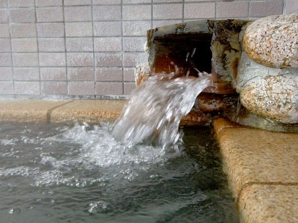 温泉は榊原温泉を汲み入れています