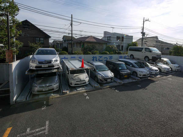 �z�e�����[�g�C�������������J�F���̒��ԏ�