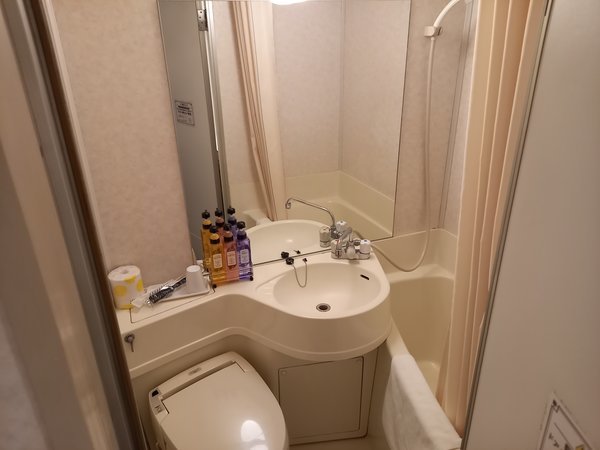 シングルルーム浴室一例