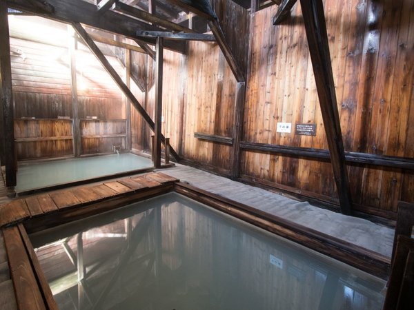 �y���{�O�铒/�J�n����z38�x�́u���̓��v��42�x�́u��̓��v�B�ґ�Ȍ��򂩂������B