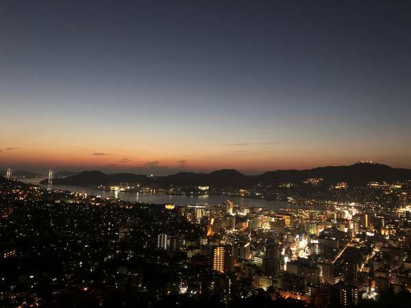 夜景｜夕陽が沈んだ後の1千万ドルの長崎夜景を是非ご堪能くださいませ。