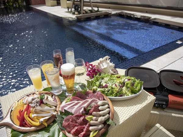�z�e���p�[�����C�������]�[�g���ےʂ�F�v�[���T�C�h��BBQ