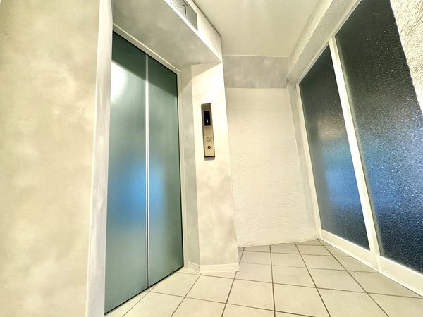 �G���x�[�^�\