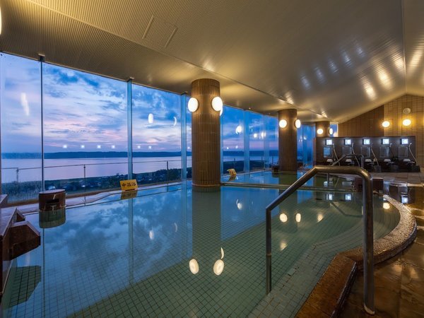 �T�̈�z�e�� ����