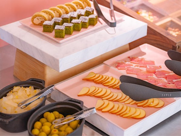 THE BASEMENT HOTEL Osaka Honmachi�i���{���j�F�t�B���K�[�t�[�h