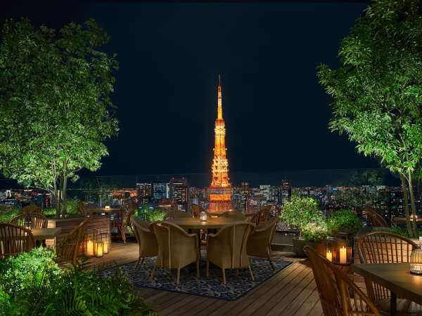 東京タワーを一望できるThe Jade Room + Garden Terradeのガーデンテラス