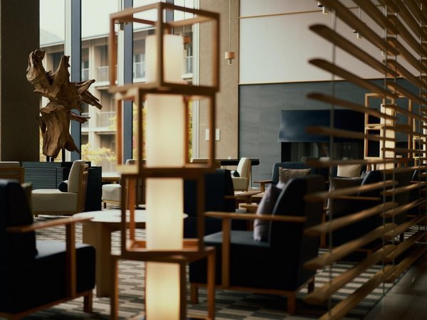 �Â����ɐg���ς˂�A�ґ�ȋx��