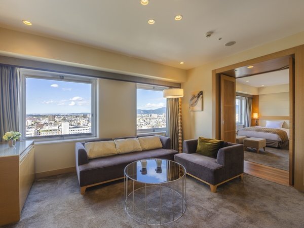 �X�C�[�g���[��