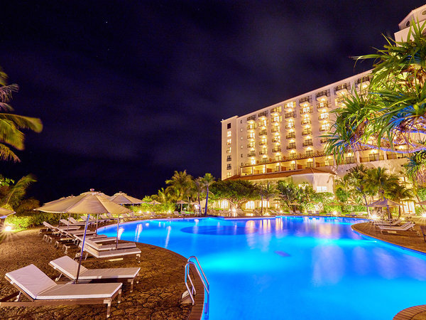 �z�e�����q�A���r���F���Ԍ��� �i�C�g�v�[��