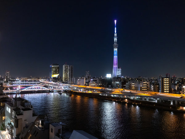 �r���[���[�����]���