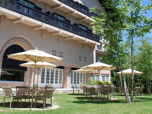 �΂��ӂ��K�[�f���ŁA�̂�т肷��̂��ǂ��ЂƎ��ł��B