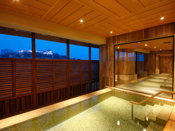 【津山温泉・城見SPA】美肌づくりの湯がなみなみと注がれる展望浴場