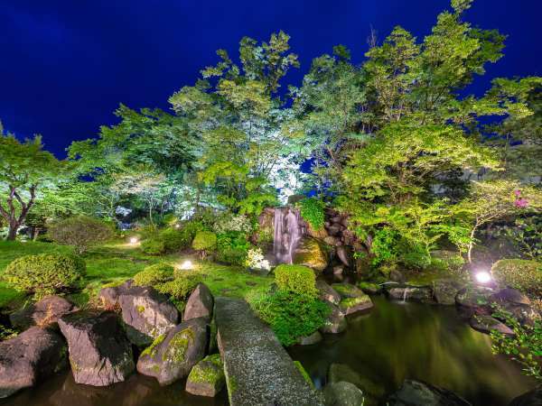 ライトアップ　日本大庭園