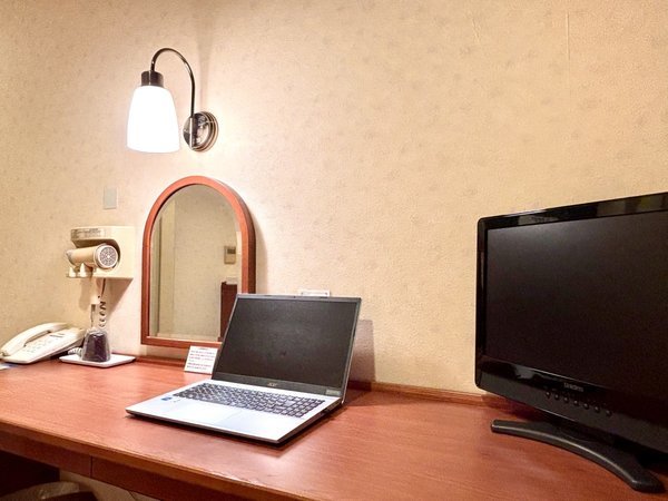 �y�q���F�V���O���z�����L�X�g���āA�p�\�R���d�������K�Ɂ�