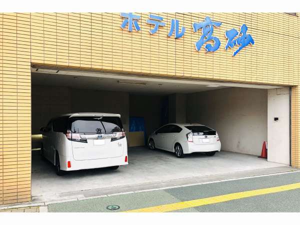 �z�e�������F�K���[�W���ԏꉮ���t�����z�e�����ʉ��ɂ���܂��B