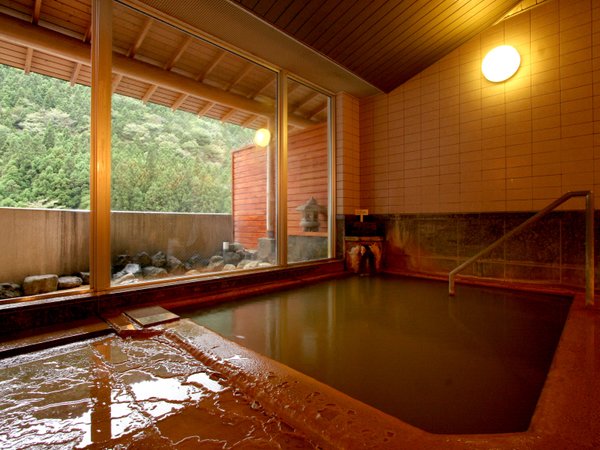 【温泉】源泉掛け流し！100％ピュアの天然温泉は「茶褐色」のにごり湯です！