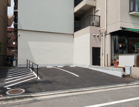 ���ԏ�2�g�i���h�������̐撅���ł̂��ē��ƂȂ�܂��B�j