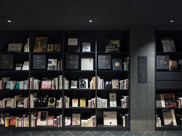 hotel tou nishinotoin kyoto�F1�K���C�u�����[�R�[�i�[