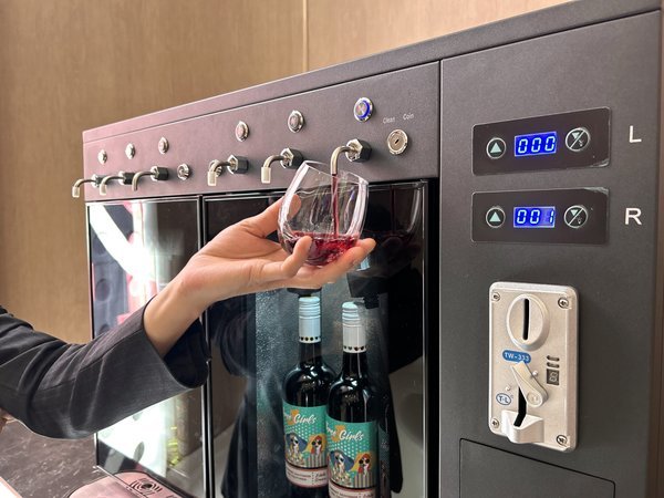 ������ۃz�e���F�y3�K���r�[�z���C���T�[�o�[