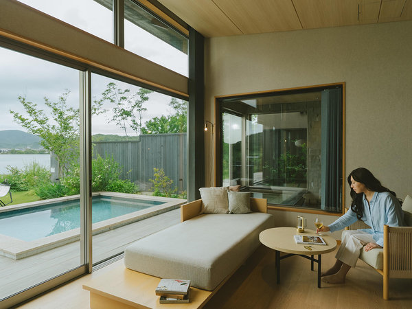 �yHOTEL&�Γ@ 䇉� -������-�z�u������₮�A���z�̓���v�@�\�O��̌ΔȂɘȂރX���[���z�e��