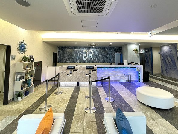 �O���[�����b�`�z�e�����ꖼ��i�l�H���� ��ғ��̉؁j�F�����ّO�̂��ē�