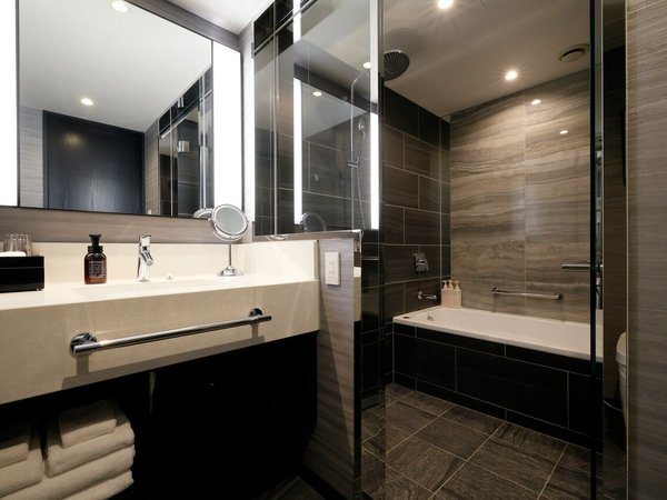 �S��32���Ĉȏ�̂������́A�����̃��C���V�����[�������B������������z�e���X�e�C�����y���݉������B