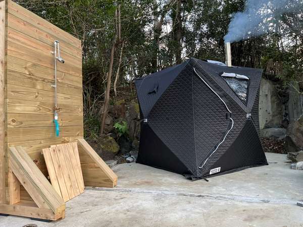 �ɓ������e���g���]�[�g�F�e���g�T�E�i