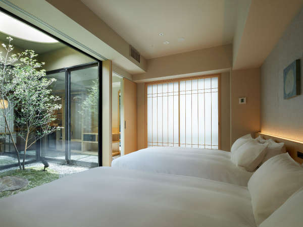 �A�S�[���@���s�G�ہ@�F�v���~�A�X�C�[�g