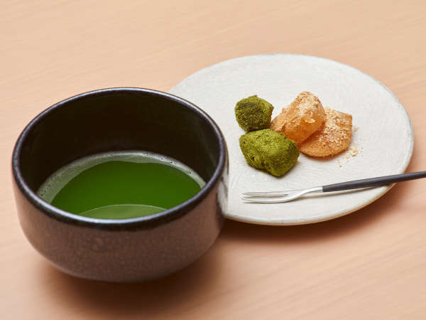 �A�S�[���@���s�G�ہ@�F�����̓��œ_�Ă������� ���������R�[�q�[�łЂƋx�݁B