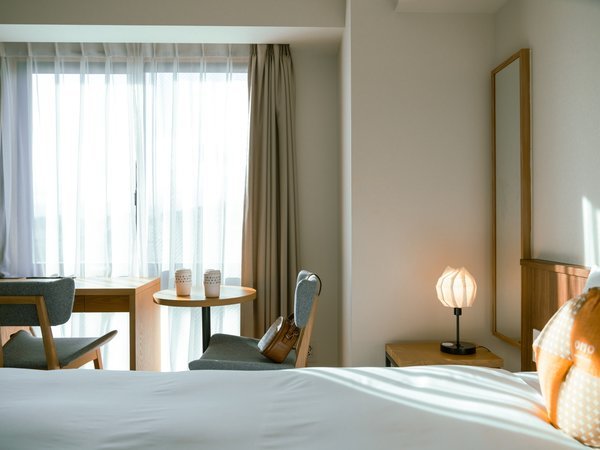 NC[[iV[u[Xj@֗ȃfXN/e[uXy[Xt