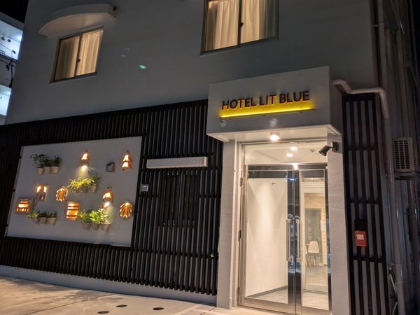 HOTEL LIT BLUE�̊O�ώʐ^