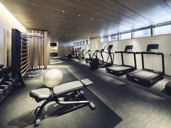 �Q�S���ԃt�B�b�g�l�X�W��