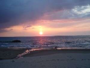 湯野浜海岸の夕暮れ。【日本の夕陽百選】にも選ばれた美しい夕日は必見です！