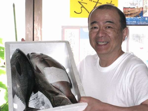 本日の造り魚。　　福寿亭ご主人