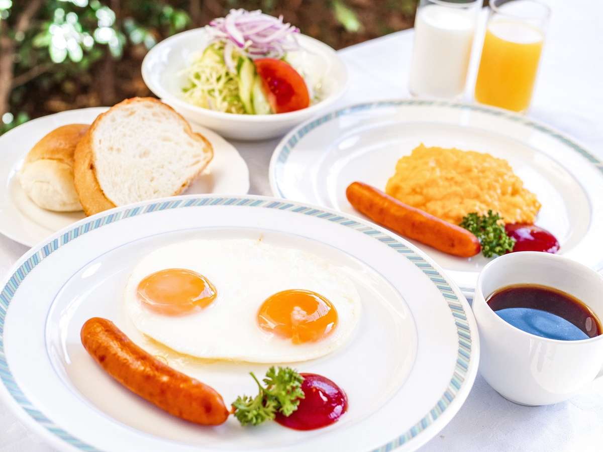 【朝食】洋食はスクランブルエッグか目玉焼きをチョイスしていただけます♪