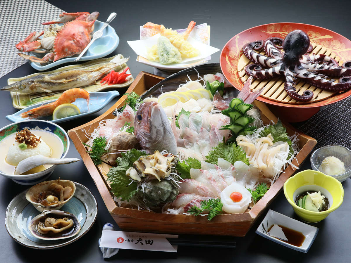 スタンダード◆日間賀島の名物タコと海の幸が沢山詰まった鮮度抜群のお料理をお愉しみ下さい。舟盛は4人前