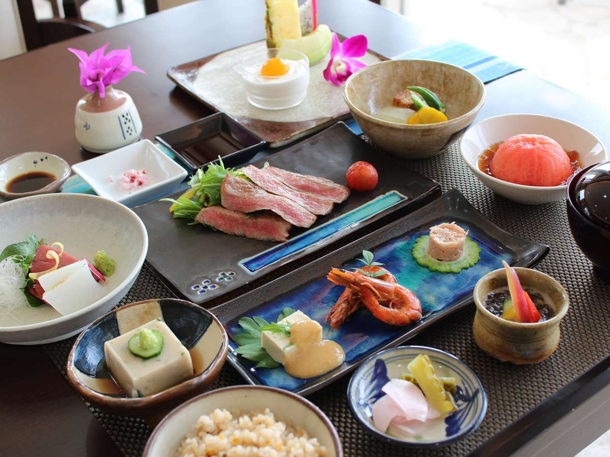 料理長特選 琉球会席 ～石垣島の旬の食彩を五感でお楽しみください～