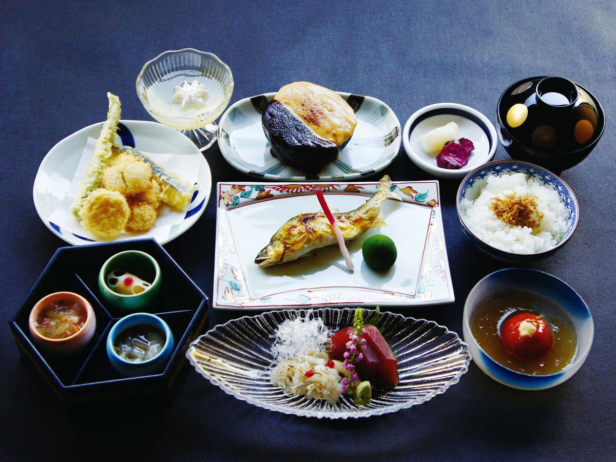 餐飲