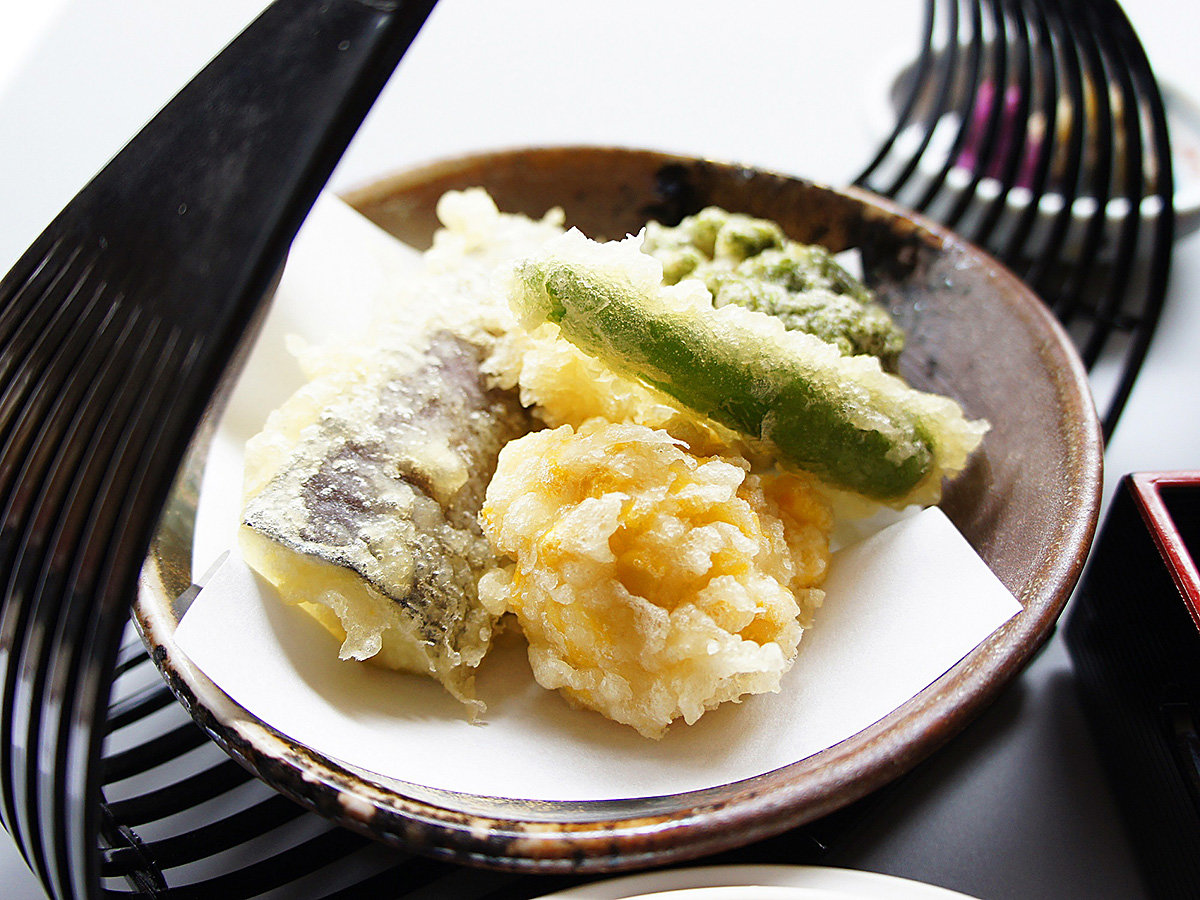 餐飲