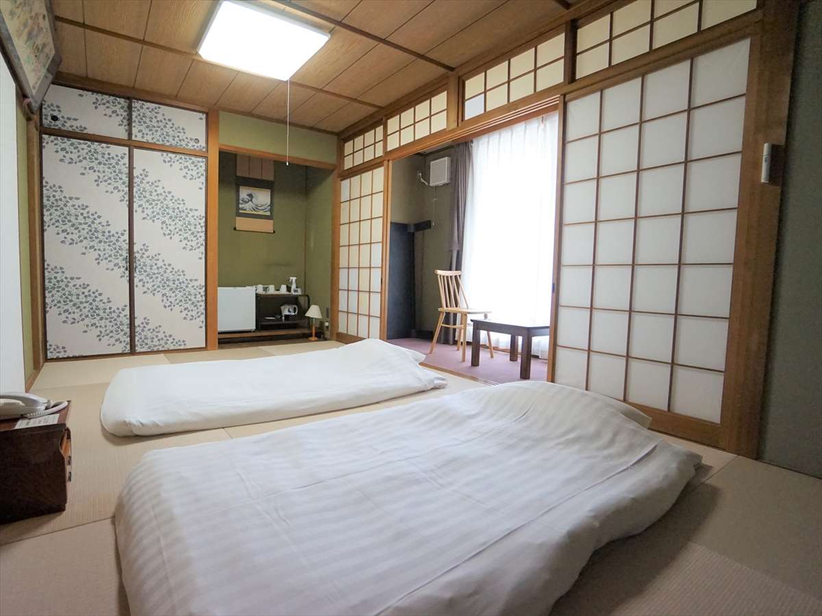 One area. One area. Такамацу япония. Un smoking area. One area.