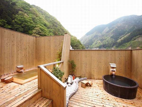 ■屋上露天風呂■新緑の山々を見渡しながら入る美人湯は最高！貸切で利用出来る