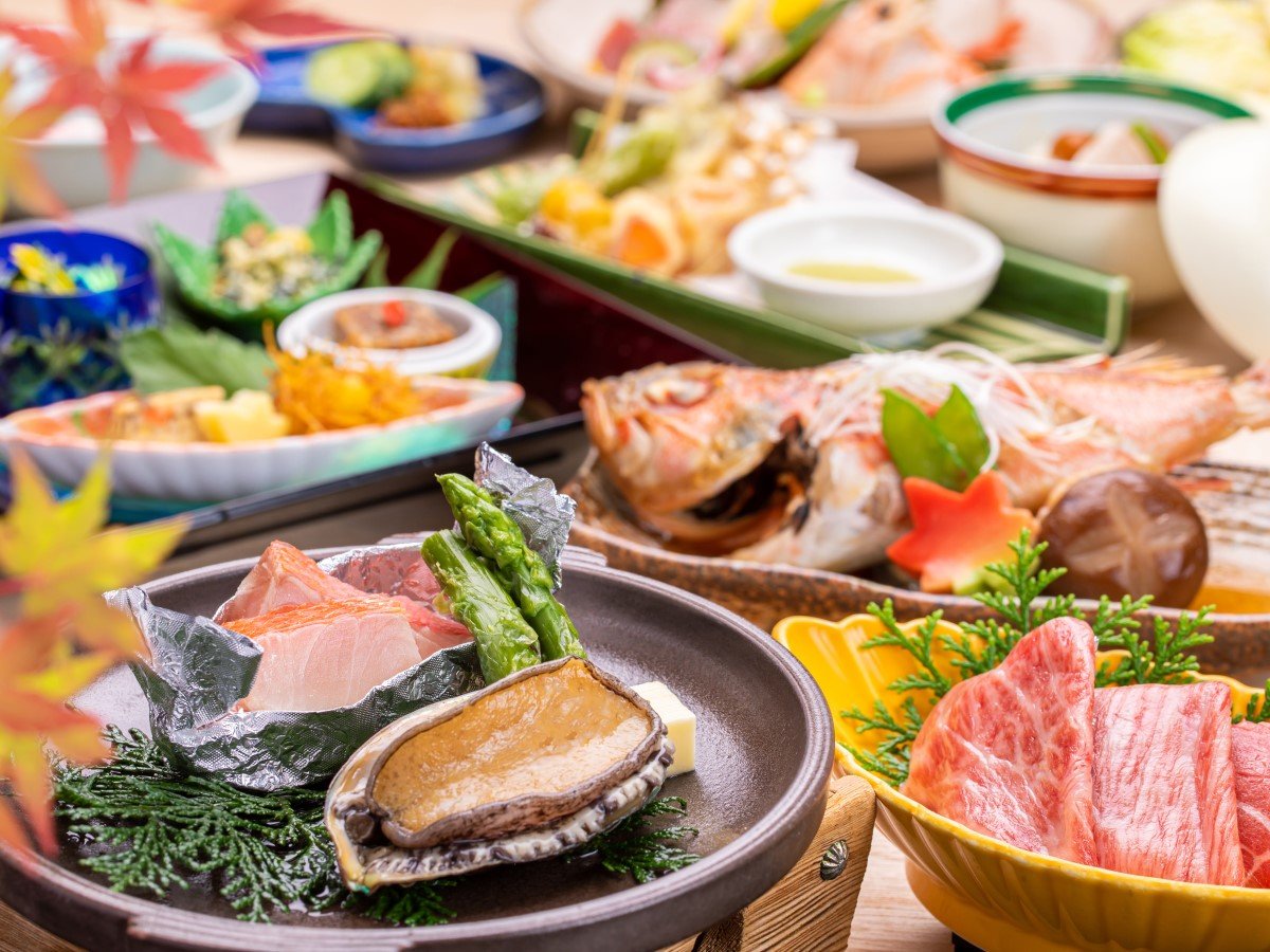 ～和食　ご夕食イメージ～　料理のイメ―ジ写真となり、実際のご提供内容は季節により異なります