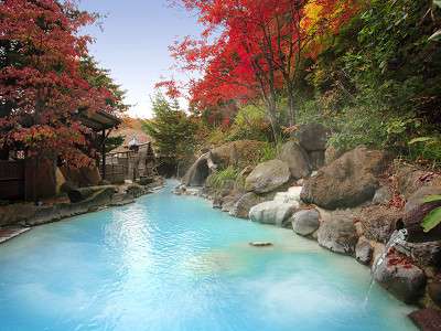 秋の露天風呂「大気の湯」